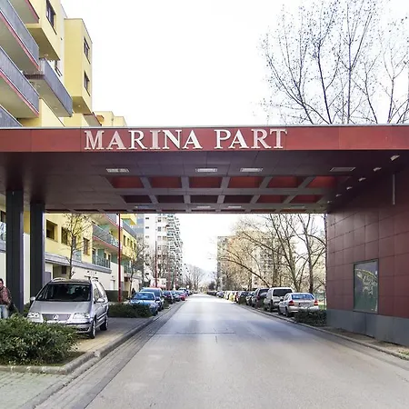 Marina Riverside - Korona